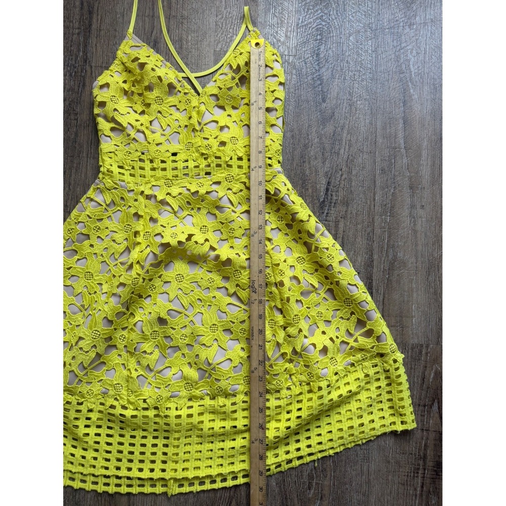 Lovers + Friends Neon Yellow Floral Lace Mini Dress Size S Cross Back A-Line - Picture 5 of 9